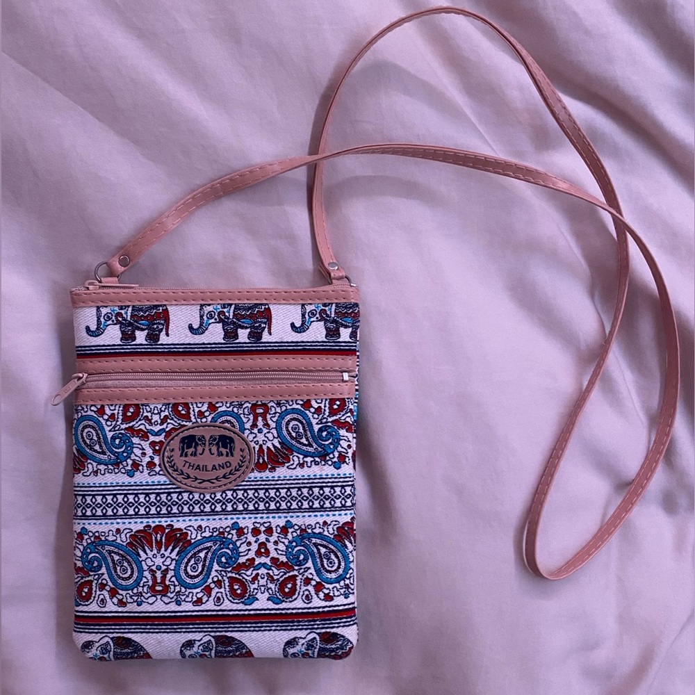 *NEW* Zippered Elephant Crossbody Purse